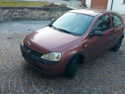Rot Gebraucht 2001 Opel Corsa Kleinwagen | 1.500 € (Etwas zu teuer)