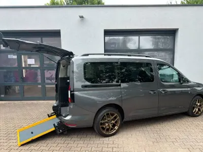 Gebraucht Ford Grand Tourneo Connect 114 PS (83 kW) 2024 Grau Van / Kleinbus