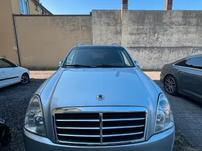 Gebraucht SsangYong Rexton 140 PS (102 kW) 2006 Silber SUV