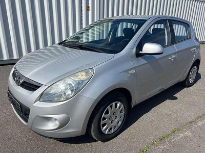 Usata Hyundai i20 Comfort 77 CV (56 kW) 2010 Argento Utilitaria