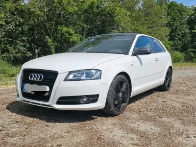 Gebraucht Audi A3 105 PS (77 kW) 2011 Weiß Kleinwagen