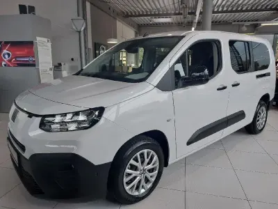 Neu Fiat 130 131 PS (96 kW) 2025 Weiß Kombi