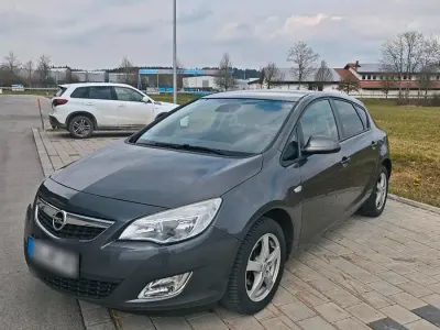 Brugt Opel Astra Sport 140 HK (102 kW) 2011 Grå Sedan