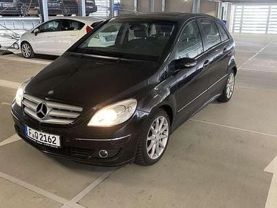 Mercedes B200