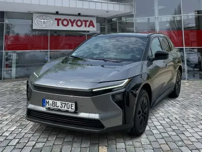 Gebraucht Toyota bZ4X Lounge 252 kW (343 PS) 2026 Silber SUV