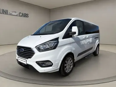 Gebraucht Ford Tourneo 131 PS (96 kW) 2019 Weiß Van / Kleinbus