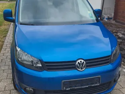Gebraucht VW Caddy 105 PS (77 kW) 2012 Blau Van / Kleinbus