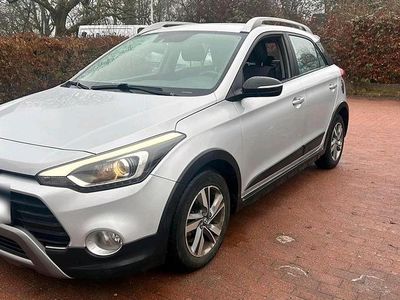 Usata Hyundai i20 Active 76 CV (55 kW) 2016 Grigio Berlina