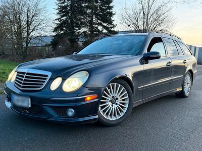 Blau Gebraucht 2004 Mercedes E280 Kombi | 2.800 € (Etwas zu teuer)