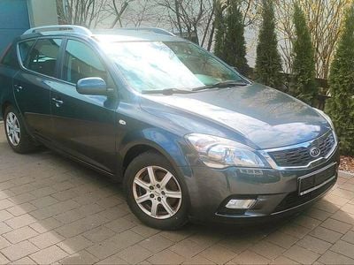 Gebraucht Kia Ceed Sportswagon 90 PS (66 kW) 2011 Rot Kombi