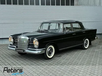 Gebraucht Mercedes 220 110 PS (80 kW) 1962 Schwarz Limousine