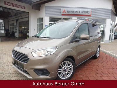 Gebraucht Ford Tourneo Courier Titanium 101 PS (74 kW) 2020 Silber Van / Kleinbus