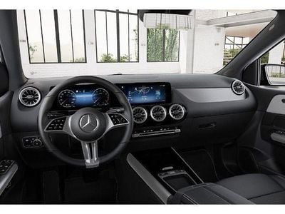 Mercedes B200