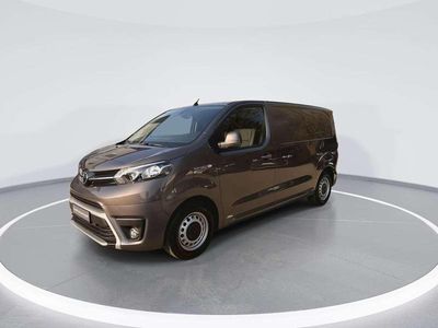 Begagnad Toyota Proace Comfort 100 kW (136 HK) 2021 Grå Minibuss
