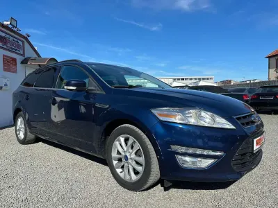 Gebraucht Ford Mondeo Champions Edition 140 PS (102 kW) 2013 Atlantikblau metallic Kombi
