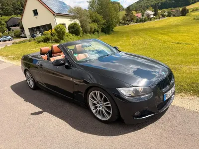 Gebraucht BMW 330 Cabriolet M Sport 245 PS (180 kW) 2009 Schwarz Cabrio