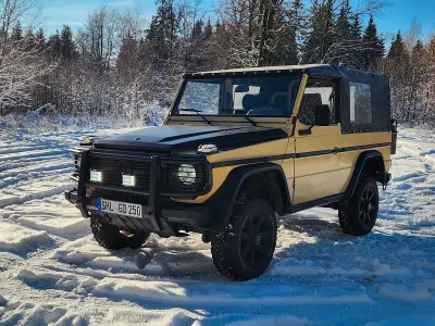 Używany Mercedes G250 88 KM (64 kW) 1992 Żółty SUV