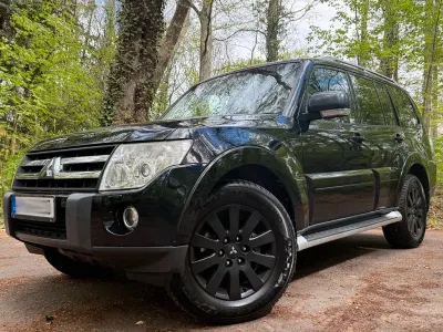 Second-hand Mitsubishi Pajero Instyle 170 CP (125 kW) 2007 Negru SUV
