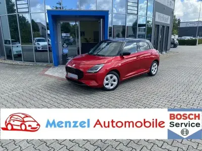 Usata Suzuki Swift Comfort 61 CV (44 kW) 2025 Rosso Utilitaria