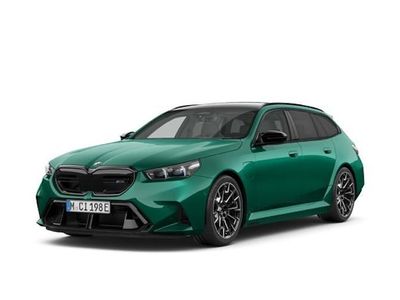 Nuova BMW M5 Comfort Edition 727 CV (534 kW) 2025 Verde Station wagon