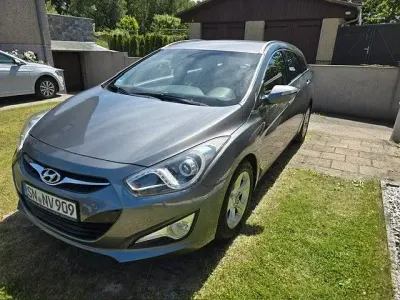 Gebraucht Hyundai i40 Edition 136 PS (100 kW) 2013 Grau Kombi