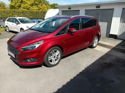 Usata Ford S-MAX Titanium 179 CV (131 kW) 2016 Rosso Monovolume