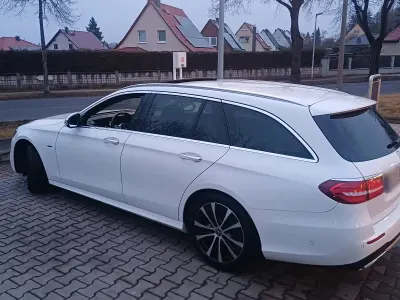 Gebraucht Mercedes E220 198 PS (145 kW) 2020 Weiß Kombi