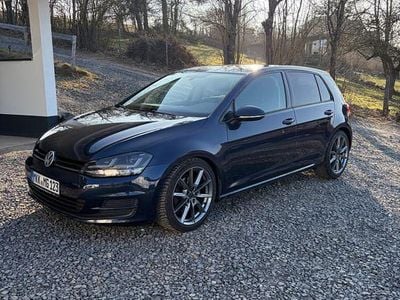 Blau Gebraucht 2013 VW Golf Comfortline Limousine | 8.100 € (Fairer Preis)