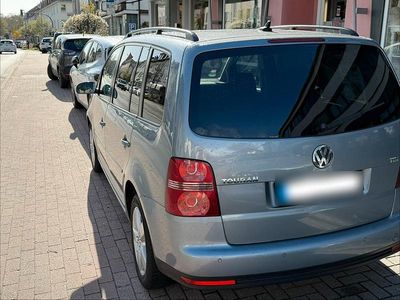 Gebraucht VW Touran United 105 PS (77 kW) 2007 Grau Van / Kleinbus
