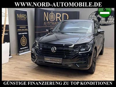 Grenadillschwarz met (metallic) Gebraucht 2023 VW Touareg Style SUV | 55.699 € (Etwas zu teuer)