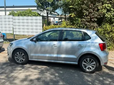 Gebraucht VW Polo LOUNGE 90 PS (66 kW) 2014 Silber Kleinwagen