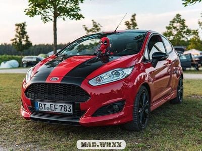 Gebraucht Ford Fiesta ST-Line 140 PS (102 kW) 2015 Rot Kleinwagen