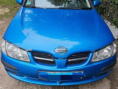 Nissan Almera