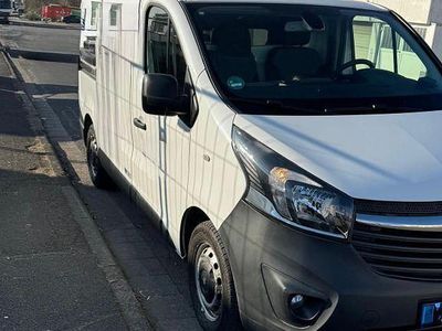 Weiß Gebraucht 2017 Opel Vivaro Van / Kleinbus | 7.990 € (Fairer Preis)