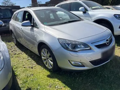 Gebraucht Opel Astra Innovation 85 PS (62 kW) 2011 Silber Kombi