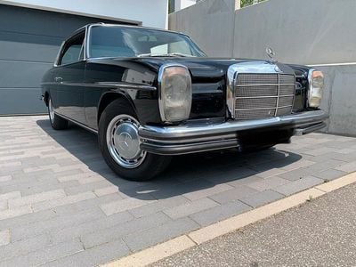 Schwarz Gebraucht 1972 Mercedes W114 Coupé | 50.000 €