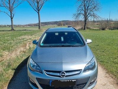 Gebraucht Opel Astra 136 PS (100 kW) 2014 Silber Kombi
