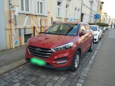 Second-hand Hyundai Tucson 132 CP (97 kW) 2017 Roșu SUV