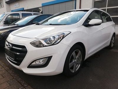 Gebraucht Hyundai i30 136 PS (100 kW) 2016 Weiß Kombi