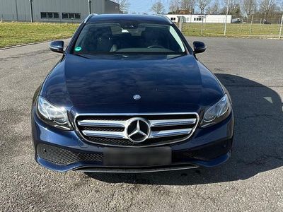 Second-hand Mercedes E220 Avantgarde 194 CP (142 kW) 2017 Albastru Break