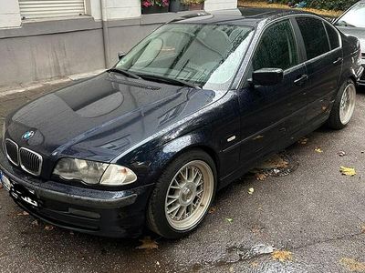 BMW 323
