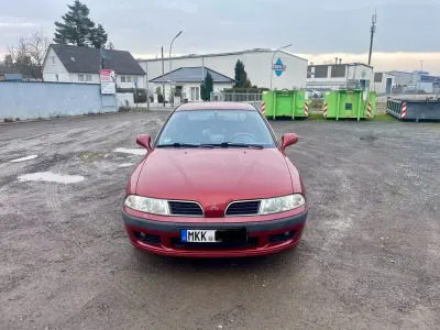 Gebraucht Mitsubishi Carisma Comfort Edition 125 PS (91 kW) 2000 Rot Limousine
