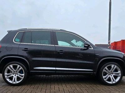 Schwarz Gebraucht 2014 VW Tiguan SUV | 16.490 € (Etwas zu teuer)