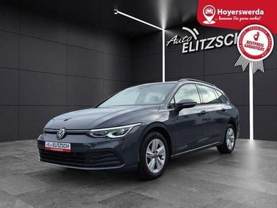 Gebraucht VW Golf VIII Life 131 PS (96 kW) 2022 Delfingrau metallic Kombi