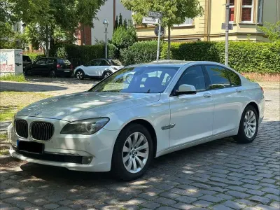 Gebraucht BMW 750 408 PS (300 kW) 2011 Weiß Limousine