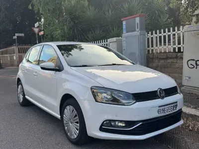 Gebraucht VW Polo Comfortline 90 PS (66 kW) 2016 Weiß Limousine