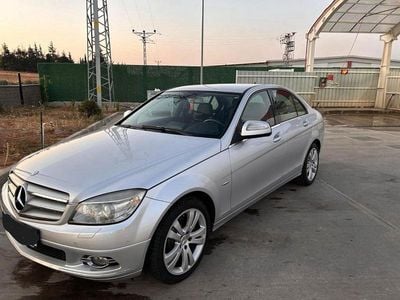 Usata Mercedes C220 Avantgarde 170 CV (125 kW) 2007 Argento Berlina