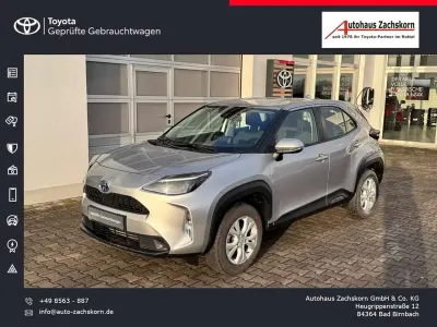 Usata Toyota Yaris Cross Business Edition 116 CV (85 kW) 2021 Argento SUV