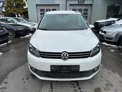 Gebraucht VW Touran 105 PS (77 kW) 2011 Weiß Van / Kleinbus