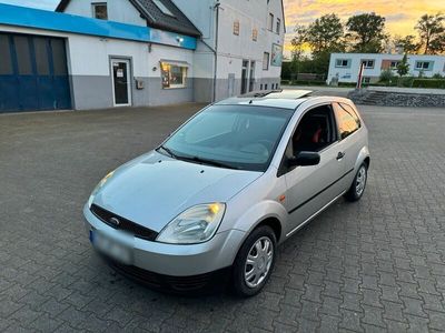 gebraucht Ford Fiesta 1.3